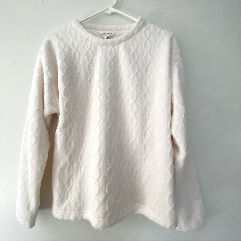 NWT Laura Ashley Fleece Cable Design Sweater Size Medium